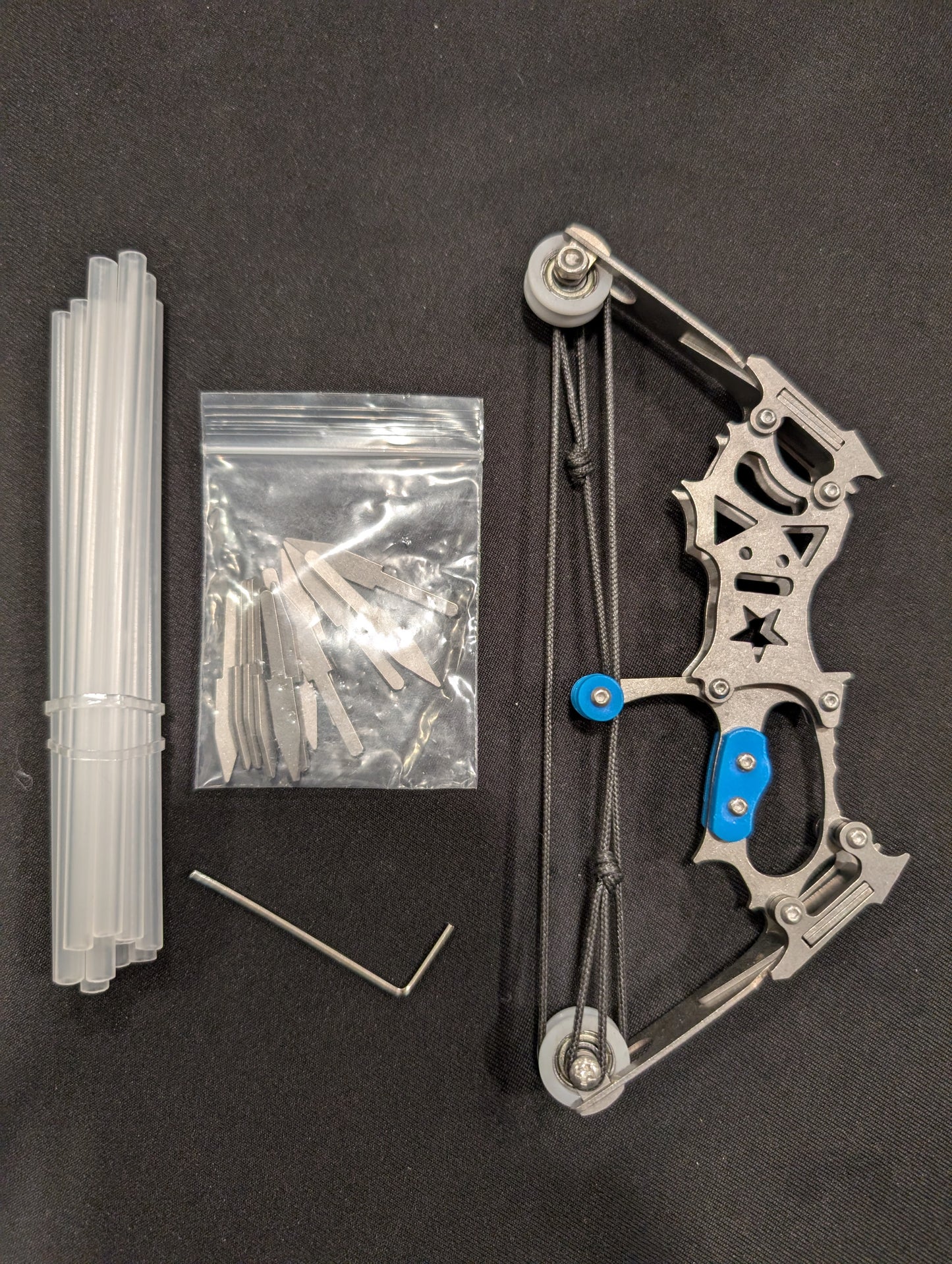 5.9" Mini Compound Bow & Arrows
